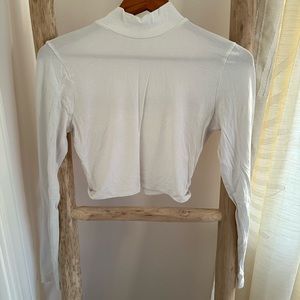 Aeropostale Long Sleeve White mock neck top size small
